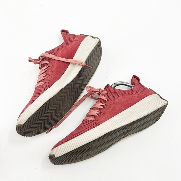 Sorel Out N About Plus Dusty Crimson Lace Up Sneakers Size 9 - Picture 2 of 11